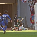 町田-神戸　前半、町田・相馬（７）に追加点を奪われ、０-２となる＝東京都新宿区、国立競技場（撮影・丸山桃奈）