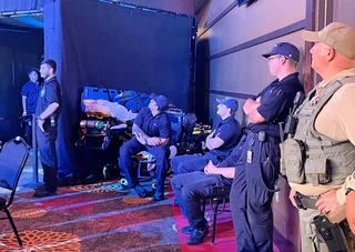 米国では小規模なボクシング興行でも、試合会場に救急隊員が待機し試合を見守る（宮田さん提供）