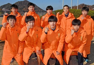 初の全国中学校駅伝に向けて意気込む稲美北のメンバー＝滋賀県野洲市