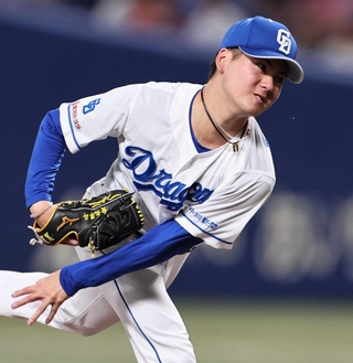 初勝利を挙げた阪神戦で力投する中日・金丸夢斗＝８月７日、バンテリンドームナゴヤ