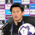 神戸での最後の指揮に向け、会見で思いを語る吉田監督＝ノエビアスタジアム神戸