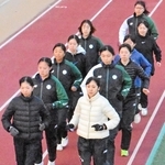 全日本大学女子選抜駅伝に向けて練習する神院大の選手たち＝神戸市西区