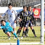 日本航空石川－神戸弘陵　後半、神戸弘陵の下条（５）がＣＫに合わせ、チーム５点目を挙げる