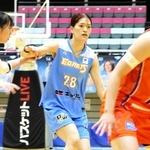 主力に定着し、チーム浮上の鍵を握る姫路の仲谷礼菜（２８）＝２０２５年１１月２９日、姫路市ヴィクトリーナ・ウインク体育館