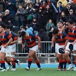 関学-国学院栃木　ベスト８進出ならず、肩を落とす関学フィフティーン＝大阪府東大阪市の花園ラグビー場（撮影・鈴木雅之）