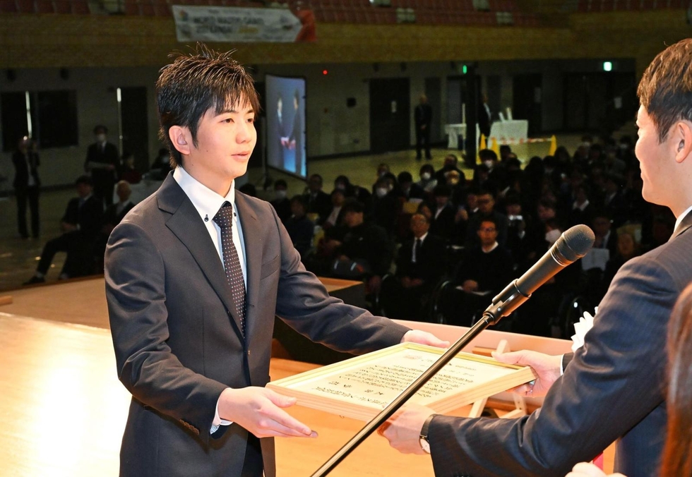兵庫のアスリート、受賞者延べ834人表彰 デフリンピック太田歩らに特別
