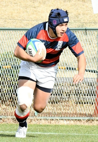 関学－天理　前半３１分、一時勝ち越しとなるトライを決める関学のＣＴＢ鈴木主将