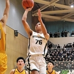 男子決勝・報徳－彩星工科　途中出場で後半に得点を重ねた報徳のアマダスン（７６）