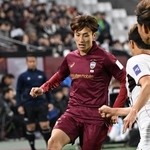 古巣長崎との対戦に燃える神戸の鍬先＝１０日、ノエビアスタジアム神戸