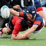 関学－京都工学院　前半、トライを阻まれる関学のＷＴＢ中山