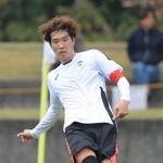 スキッベ新体制でアピールを狙うＪ１神戸の岩波＝１月２０日、沖縄・西原町民陸上競技場