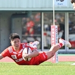 神戸-埼玉　前半、トライを決める神戸の松永＝２１日午後、神戸市須磨区緑台、ユニバー記念競技場（撮影・風斗雅博）