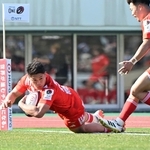 神戸-埼玉　前半、トライを決める神戸の松永＝２１日午後、神戸市須磨区緑台、ユニバー記念競技場（撮影・風斗雅博）