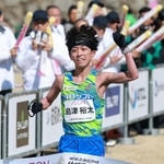 男子トップでフィニッシュする島津裕太＝（撮影・丸山桃奈）