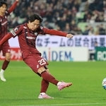 神戸－福岡　前半、シュートを狙う神戸の広瀬＝ノエビアスタジアム神戸（撮影・丸山桃奈）