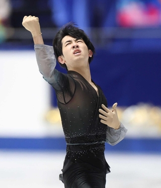 全日本選手権男子ＳＰで演技する壷井達也＝代々木第一体育館（撮影・石井剣太郎）