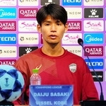 前日会見で意気込みを語る神戸の佐々木＝韓国・ソウル©ＶＩＳＳＥＬ　ＫＯＢＥ