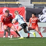 神戸-横浜　前半、守備に追われる神戸の選手たち（撮影・大田将之）