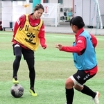 代表活動から戻り、チームに合流したＩＮＡＣ神戸の成宮＝神戸市東灘区向洋町中７、神戸レディースフットボールセンター