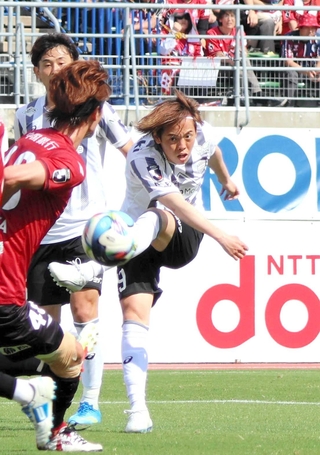 加入後初出場となった岡山戦で神戸の大勝に貢献した満田＝岡山市、ＪＦＥ晴れの国スタジアム