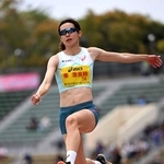 女子走り幅跳びの日本記録保持者、秦澄美鈴＝２０２５年４月、ユニバー記念競技場