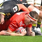 神戸-東京ＳＧ　前半、神戸のレタリックが先制トライを決める（撮影・大田将之）