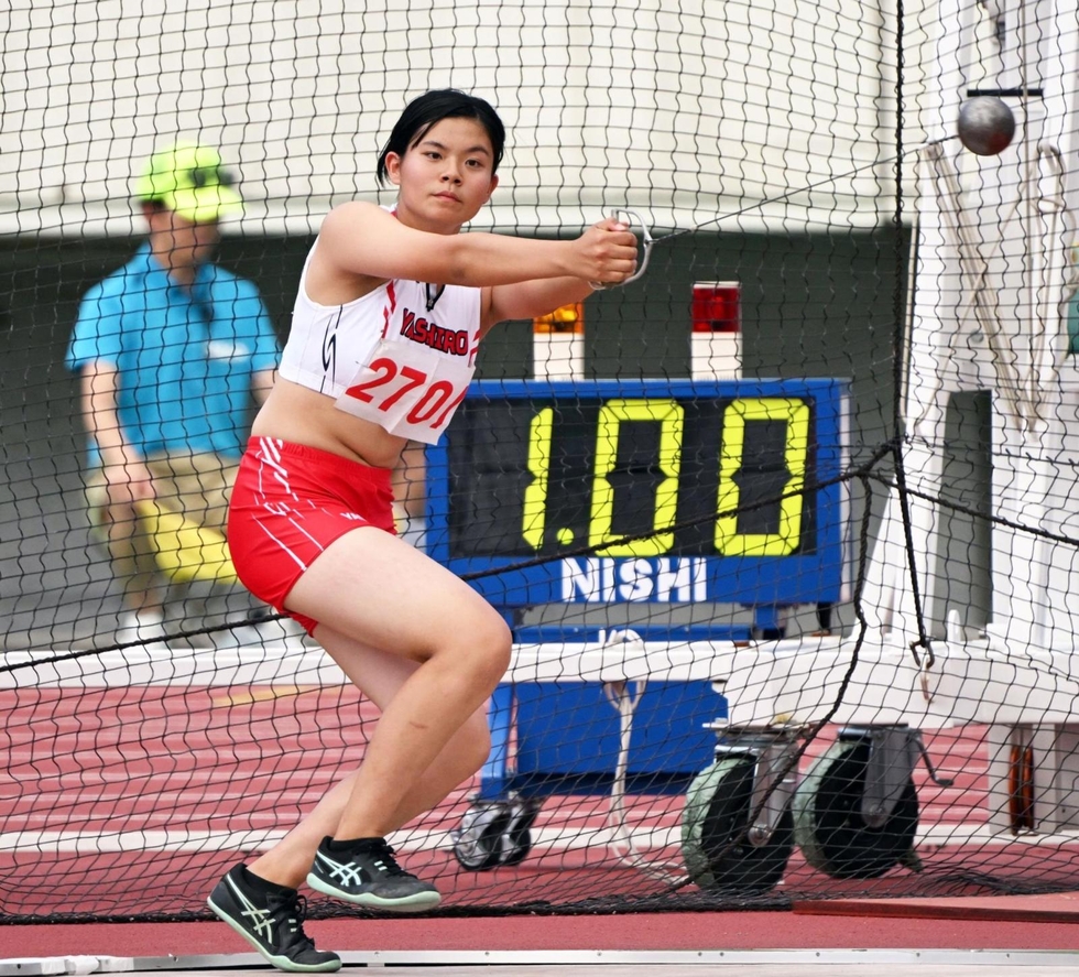 県高校総体＞陸上女子ハンマー投げ 執行（社）が初優勝 大学日本一