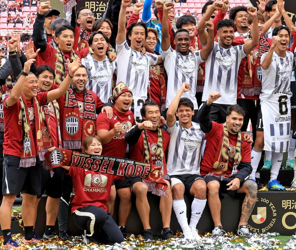 ブラザー」と苦楽をともに DFトゥーレルと通訳の公文さん、常勝