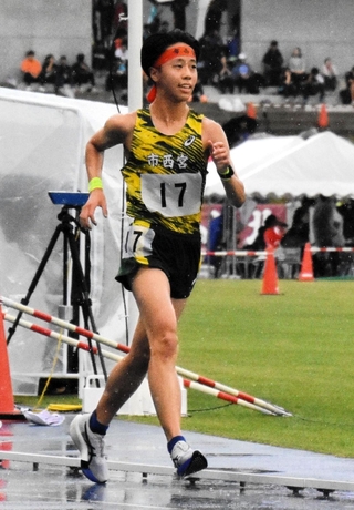 男子５０００メートル競歩決勝　大会新記録で優勝した市西宮の辻那悠太