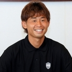抱負を語るＪ１神戸の郷家友太＝３０日午後、神戸新聞社（撮影・丸山桃奈）