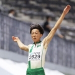 男子走り幅跳び決勝　７メートル52センチで２位に入った鳴尾の河旺佑＝滋賀県、平和堂ＨＡＴＯスタジアム（撮影・丸山桃奈）