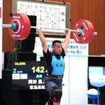 重量挙げ男子71キロ級で優勝した家島の岡田勇人（提供）
