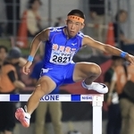 陸上男子４００メートル障害　３位に入った滝川第二の平岡大輔＝滋賀県、平和堂ＨＡＴＯスタジアム（撮影・丸山桃奈）