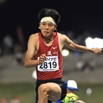 陸上男子三段跳び決勝　２位となった滝川の板野結希＝滋賀県、平和堂ＨＡＴＯスタジアム（撮影・丸山桃奈）
