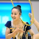 全国高校総体の新体操女子個人総合で優勝した兵庫大須磨ノ浦の大野楓葵＝グリーンアリーナ神戸（撮影・大田将之）