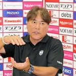 次世代のトップ選手育成へ意欲を示したＪ１神戸Ｕ－２１の手倉森誠監督＝神戸市兵庫区