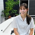 全国高校総体のセーリング女子ＩＬＣＡ６級で２連覇を飾ったダウスト絵麻＝西脇市内