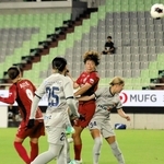 ＩＮＡＣ神戸ー長野　後半、頭で同点ゴールを決めるＩＮＡＣ神戸のＦＷ高瀬（右から２人目）