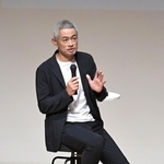 イチローさんと中学生らとのトークセッション。若者たちの質問にイチローさんならではの視点で答えた＝16日夜、神戸市中央区熊内橋通７、神戸芸術センター（撮影・大田将之）