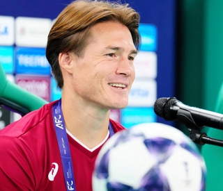 　前日会見でＡＣＬＥ大田戦への意気込みを語る神戸の酒井＝韓国・大田（©ＶＩＳＳＥＬ　ＫＯＢＥ）