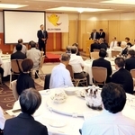 兵庫国体の思い出などが披露された県のじぎく国体局のＯＢ会＝神戸市中央区、ホテル北野プラザ六甲荘