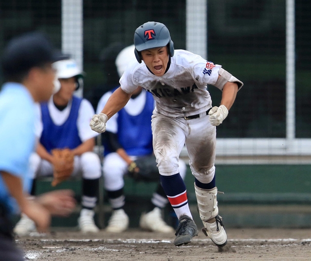 滝川第二6－5姫路南 1年生沢田、8回に決勝打 | 高校野球