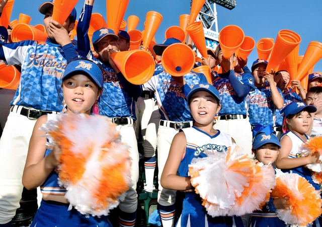 逆転劇にスタンド歓喜 神戸国際大付、夏1勝 | 高校野球ニュース