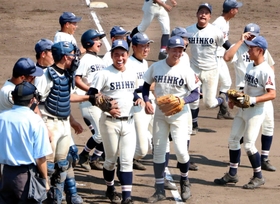神港橘初陣 光弘17kで白星 東兵庫大会 18年東兵庫大会 兵庫の高校野球 神戸新聞next 神港橘初陣 光弘17kで白星 東兵庫大会 18年東兵庫大会 兵庫の高校野球 神戸新聞next