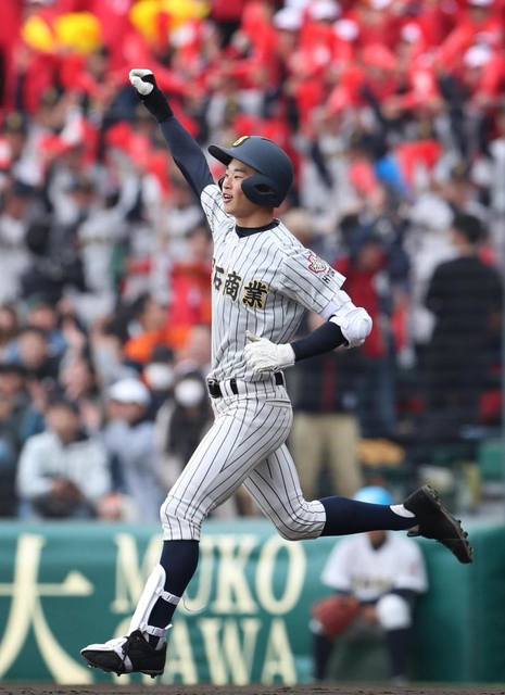 明石商 岡田 打順昇格に応えた公式戦初hr 夢のよう 19年センバツ大会 兵庫の高校野球 神戸新聞next 明石商 岡田 打順昇格に応えた公式戦初hr 夢のよう 19年センバツ大会 兵庫の高校野球 神戸新聞next
