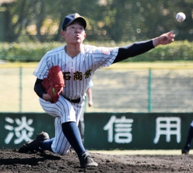 相生学院打線を無失点に抑えた明石商の左腕杉戸