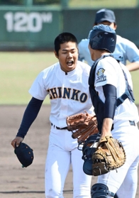 神港学園4強、報徳を完封 エース加藤、わずか5安打｜21年春季