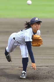 神戸弘陵 女子硬式野球のエース島野が始球式 男子と一緒に甲子園に行きたい 21年兵庫大会 兵庫の高校野球 神戸新聞next 神戸弘陵 女子硬式野球のエース島野が始球式 男子と一緒に甲子園に行きたい 21年兵庫大会 兵庫の高校野球 神戸新聞next