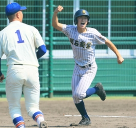 明石商が神戸国際大付に逆転勝ち ４強出そろう 秋季県高校野球 21年秋季県大会 兵庫の高校野球 神戸新聞next