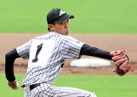 三田西陵-明石清水　被安打２で完封した明石清水の浅田琉＝ほっともっと神戸